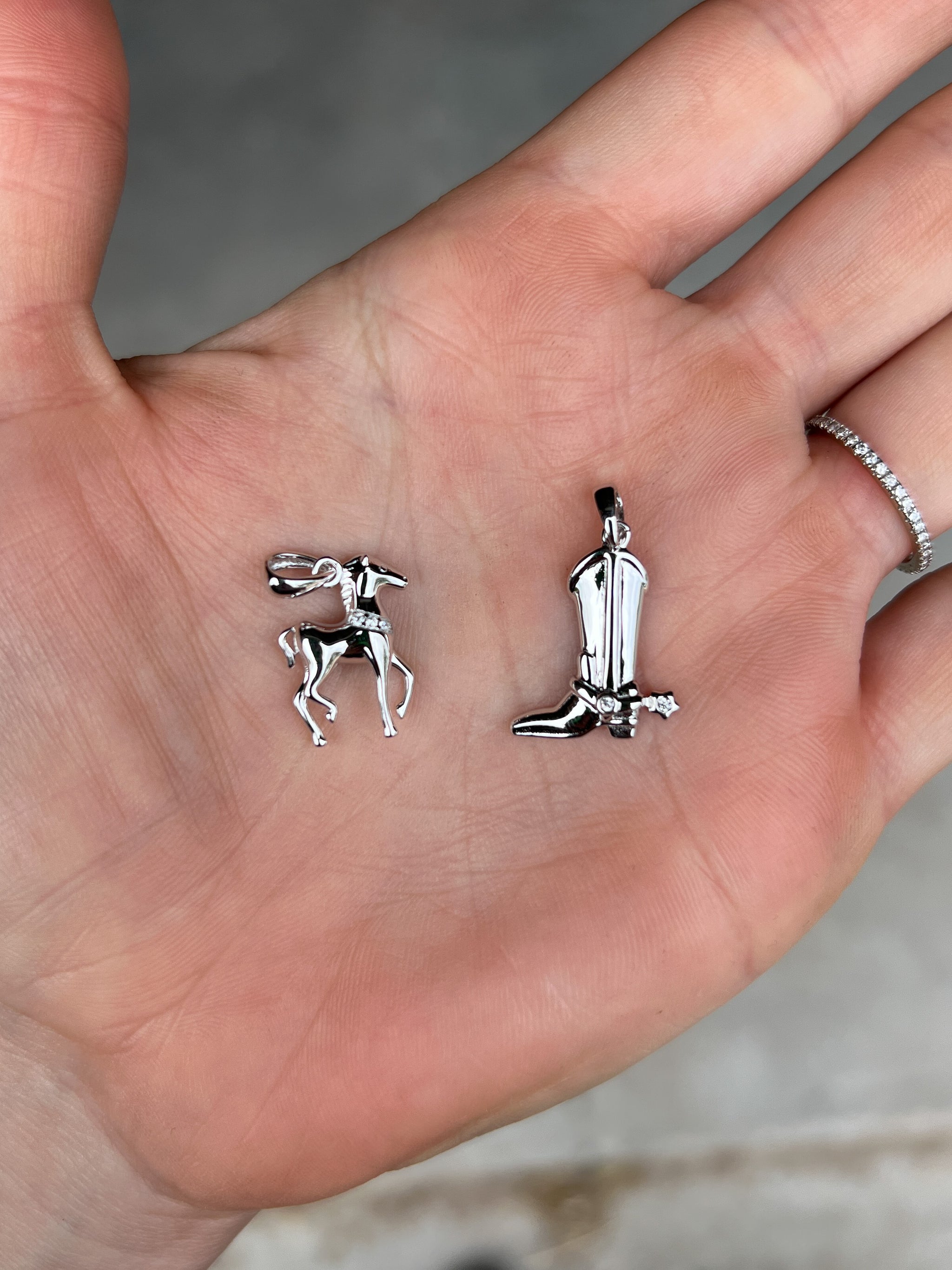Necklaces – Leddy and Co.